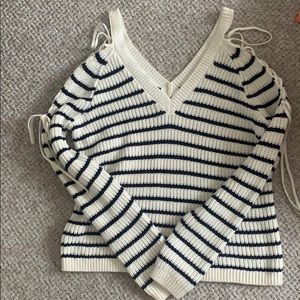 Sweater with sleeve detail